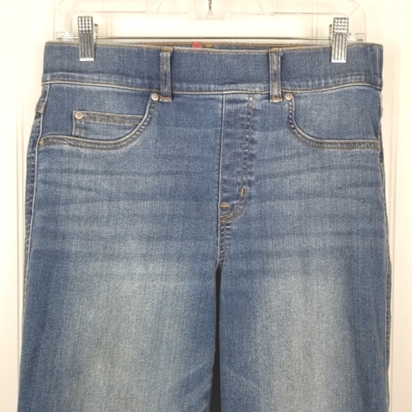 Spanx Womens Straight Leg Jeans Pull On Size Medium Blue Style 20356R Distressed - Picture 4 of 11